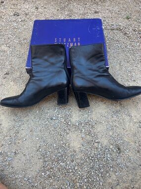 Stuart Weitzman Black Leather Mid-Heel Ankle Booties
